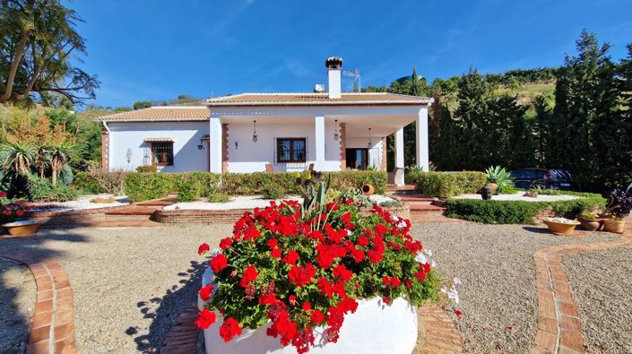 Image No.2-3 Bed Country House for sale