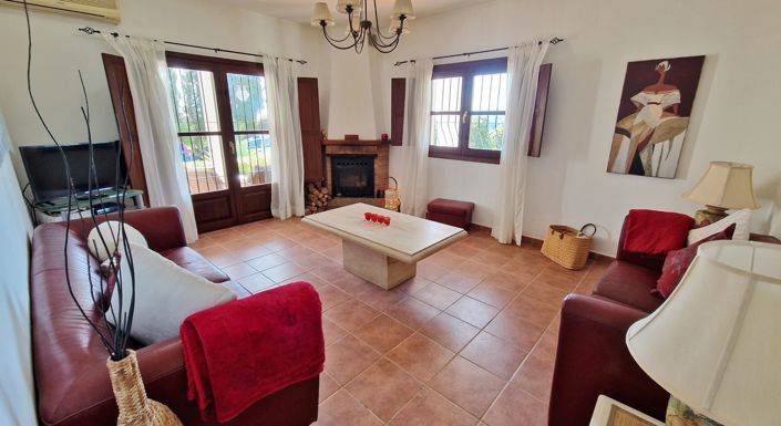 Image No.25-3 Bed Country House for sale