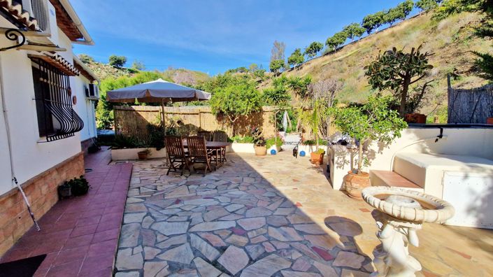 Image No.35-3 Bed Country House for sale