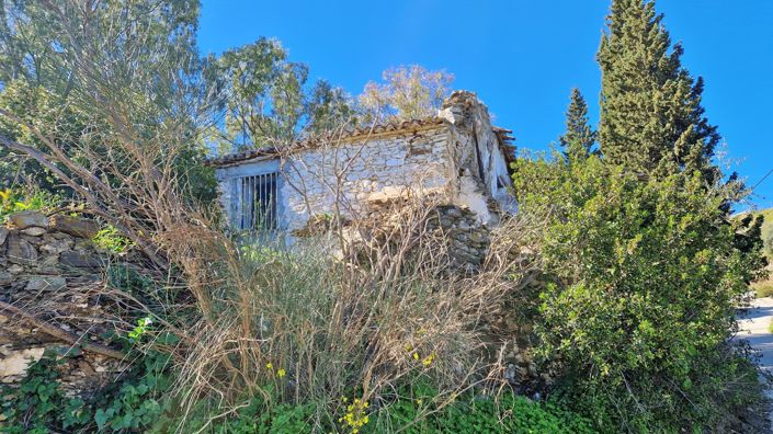 Image No.20-3 Bed Country House for sale