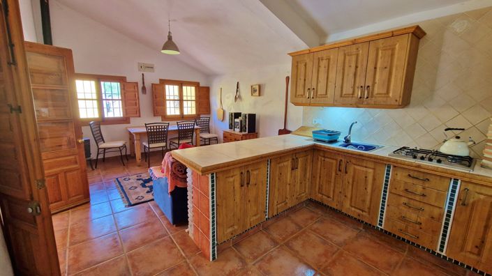 Image No.18-3 Bed Country House for sale