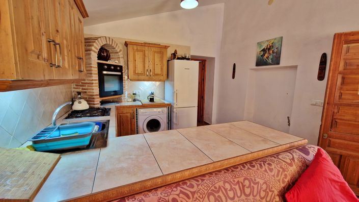 Image No.19-3 Bed Country House for sale