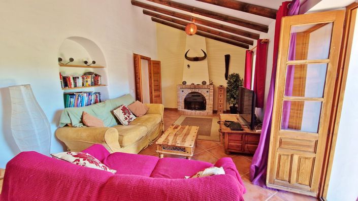 Image No.24-3 Bed Country House for sale