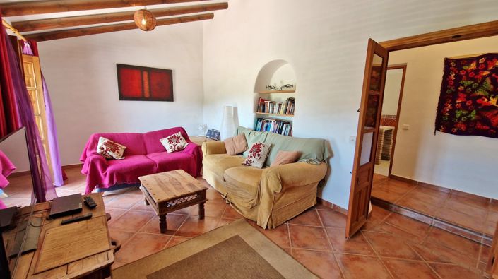 Image No.27-3 Bed Country House for sale