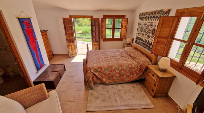 Image No.30-3 Bed Country House for sale