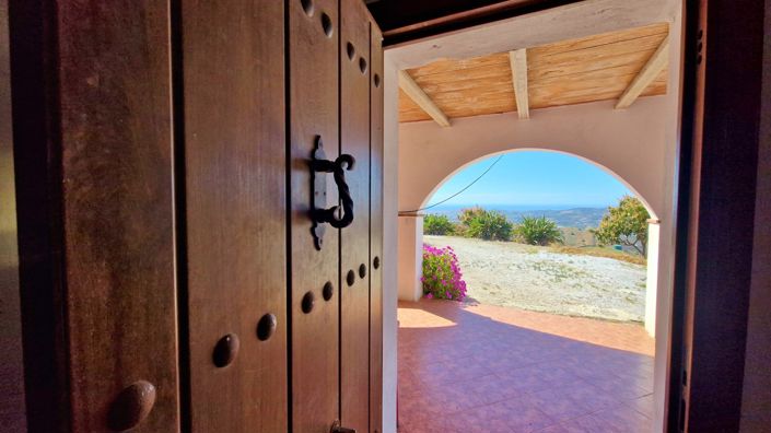 Image No.10-4 Bed Country House for sale