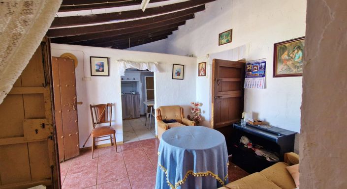 Image No.11-2 Bed Country House for sale