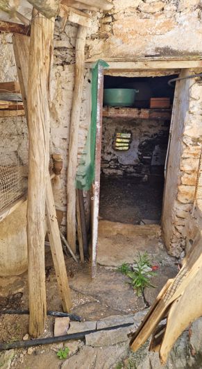 Image No.22-2 Bed Country House for sale