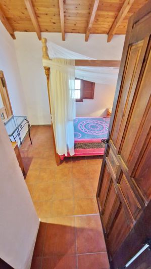 Image No.24-4 Bed Country House for sale