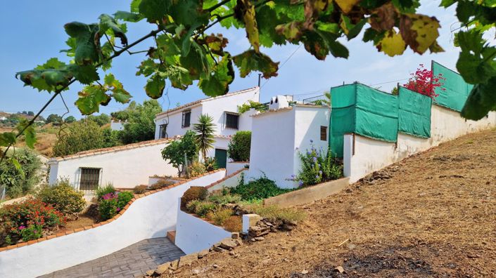 Image No.3-4 Bed Country House for sale