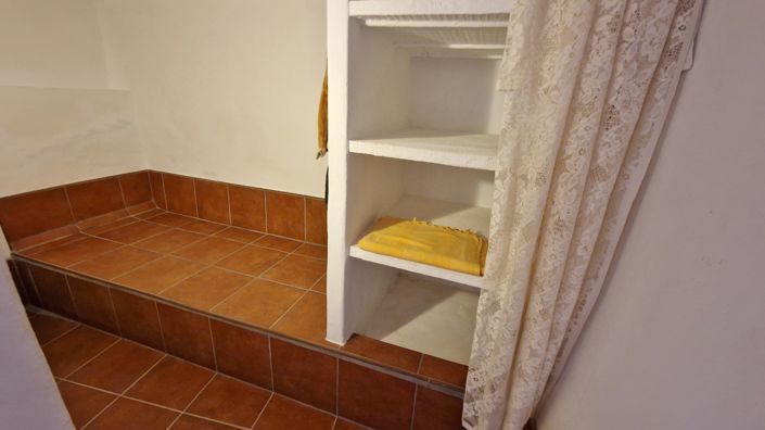 Image No.36-4 Bed Country House for sale