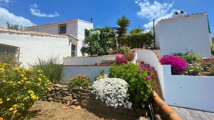 Image No.40-4 Bed Country House for sale