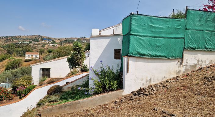 Image No.46-4 Bed Country House for sale