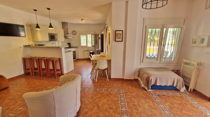 Image No.17-2 Bed Country House for sale