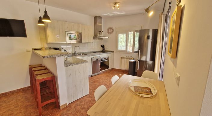 Image No.18-2 Bed Country House for sale