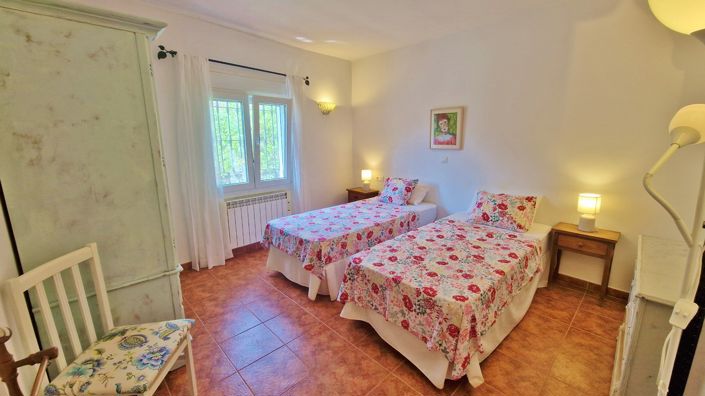 Image No.22-2 Bed Country House for sale