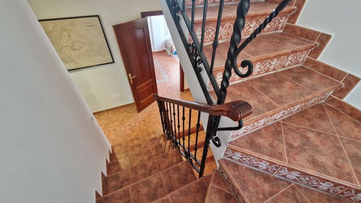 Image No.42-2 Bed Country House for sale