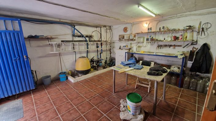 Image No.38-4 Bed Country House for sale