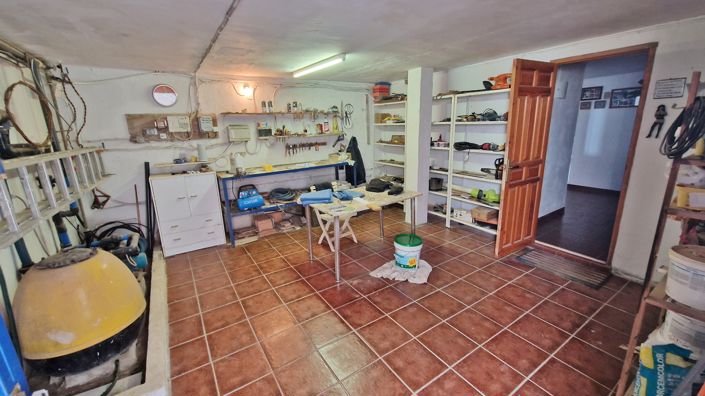 Image No.39-4 Bed Country House for sale