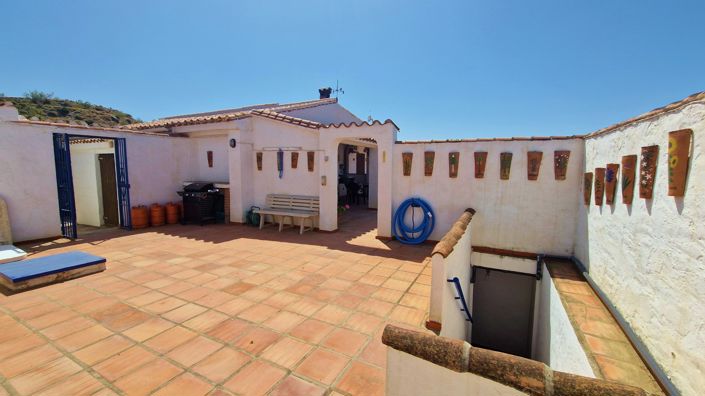 Image No.43-4 Bed Country House for sale