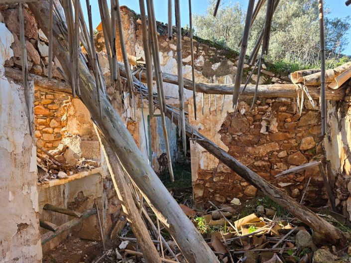 Image No.13-3 Bed Property for sale