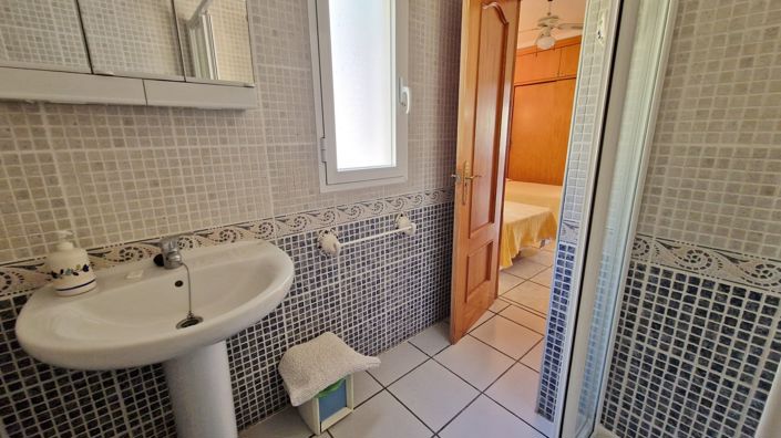 Image No.14-3 Bed Country House for sale