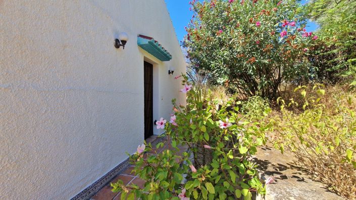 Image No.30-3 Bed Country House for sale