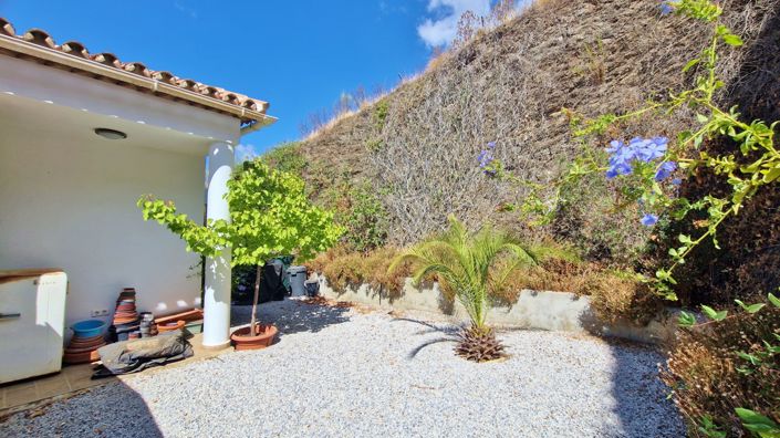 Image No.10-4 Bed Country House for sale