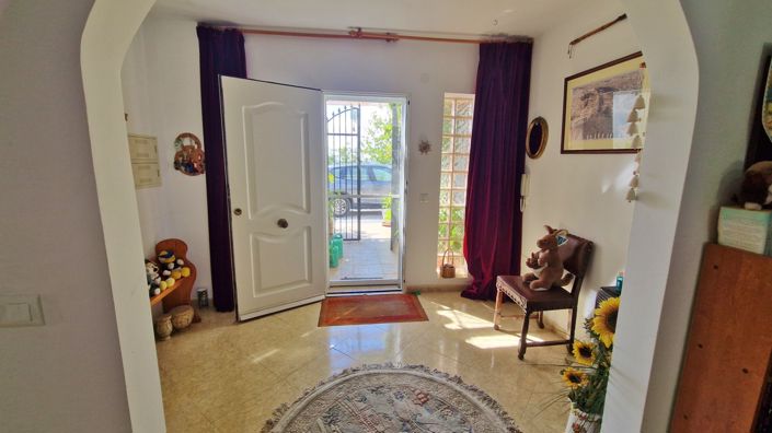 Image No.17-4 Bed Country House for sale