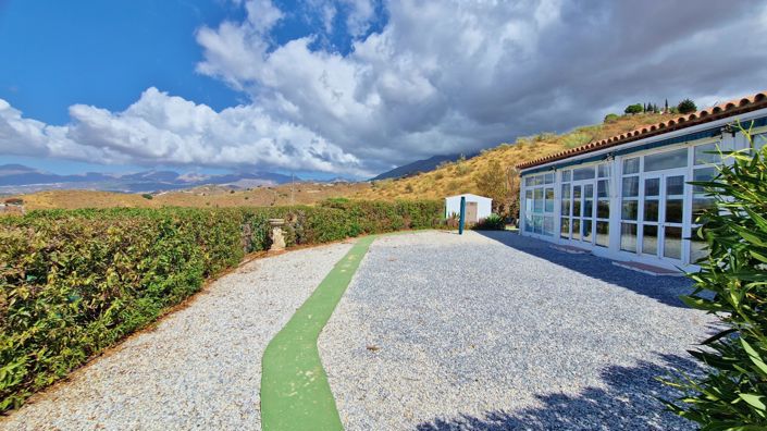 Image No.9-4 Bed Country House for sale