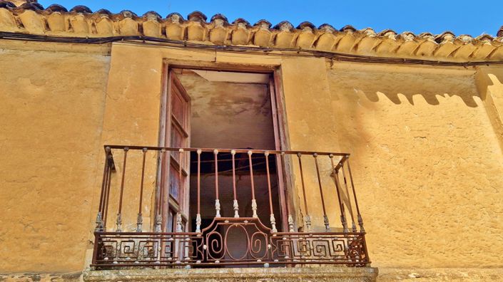 Image No.12-8 Bed Country House for sale