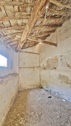 Image No.32-8 Bed Country House for sale