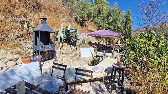 Image No.10-3 Bed Country House for sale