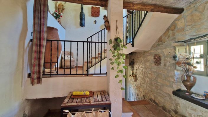 Image No.18-3 Bed Country House for sale