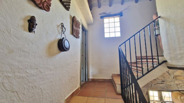 Image No.20-3 Bed Country House for sale