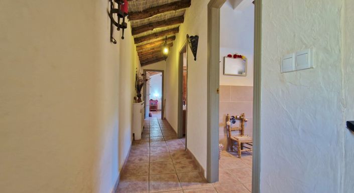 Image No.22-3 Bed Country House for sale