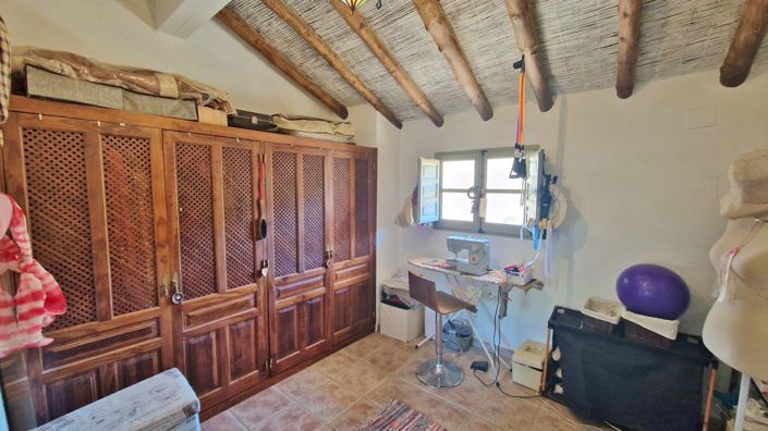 Image No.25-3 Bed Country House for sale