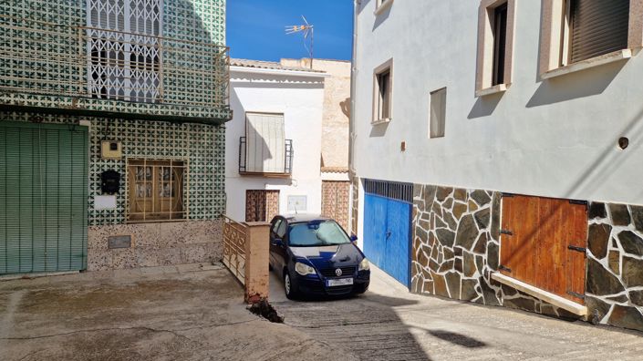 Image No.2-3 Bed Village House for sale