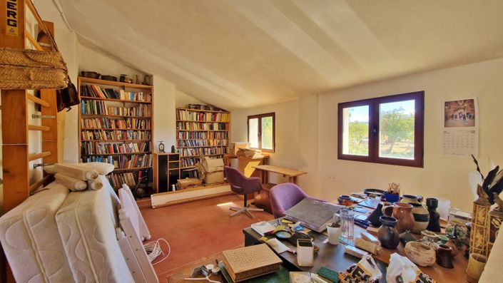 Image No.15-2 Bed Country House for sale