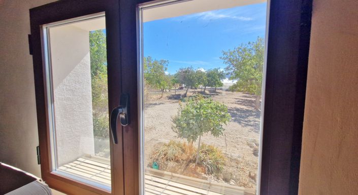 Image No.18-2 Bed Country House for sale