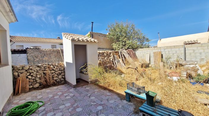 Image No.21-2 Bed Country House for sale