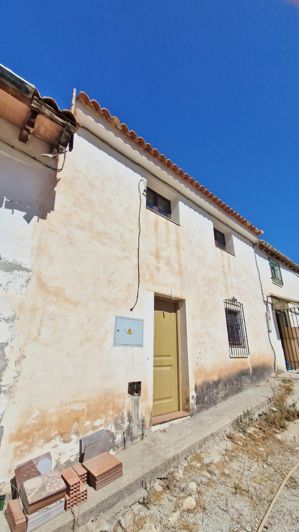 Image No.3-2 Bed Country House for sale