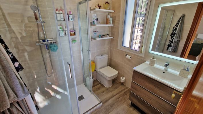 Image No.22-3 Bed Country House for sale