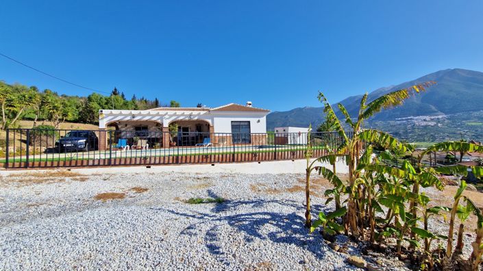 Image No.39-3 Bed Country House for sale