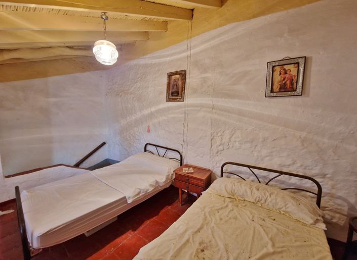 Image No.17-3 Bed Village House for sale