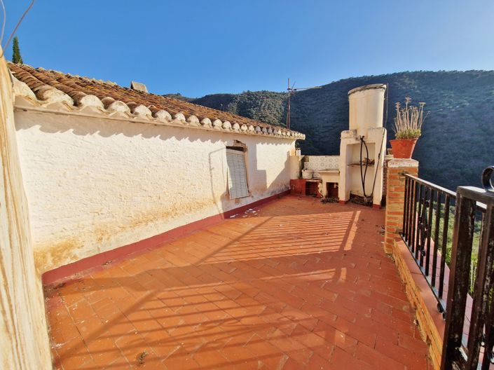 Image No.5-3 Bed Village House for sale