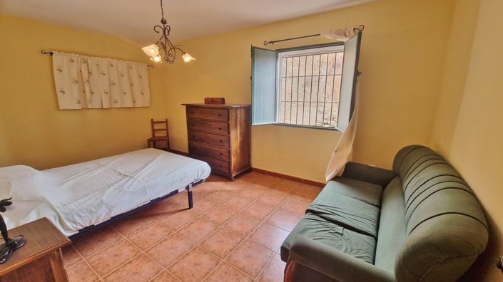 Image No.12-3 Bed Farmhouse for sale