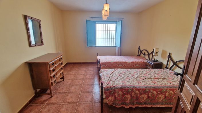 Image No.20-3 Bed Farmhouse for sale