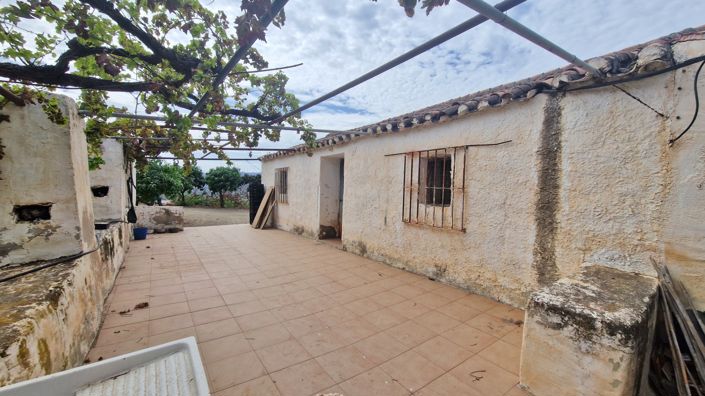 Image No.24-3 Bed Farmhouse for sale