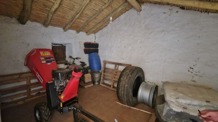 Image No.26-3 Bed Farmhouse for sale